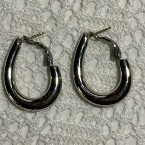 Napier Polished Silver Tone Oval Hoop Earrings Chunky Hinged Snap Post Vintage
